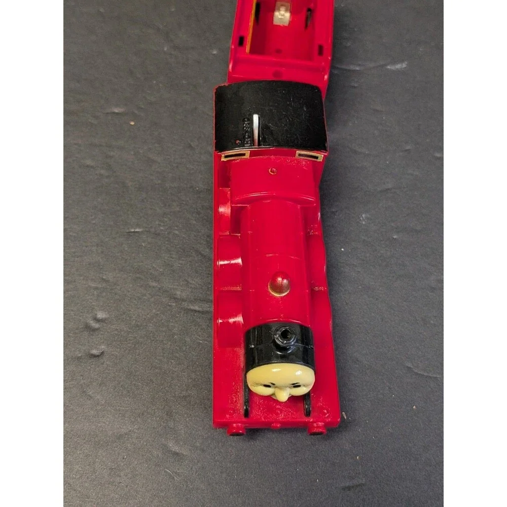 Thomas & Friends Trackmaster Motorized James Engine With Tender 2002